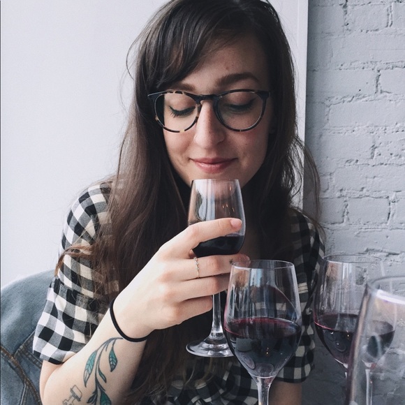 Meet your Posher, Bridget - Picture 4 of 12